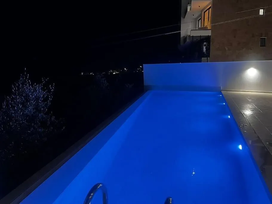 Victoria Apartment Sarandë